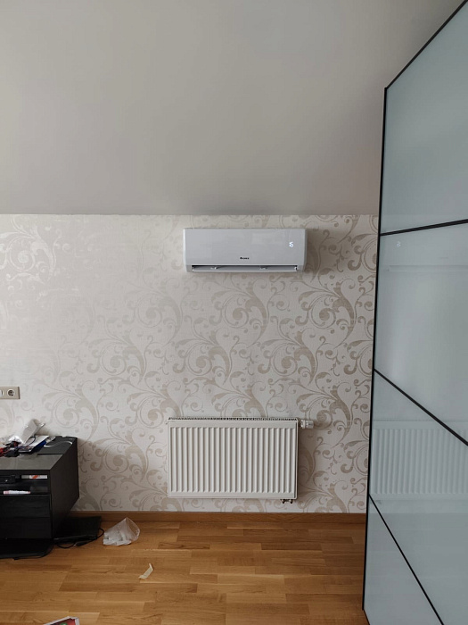 Gree GWH18AGDXD-K6DNA4F